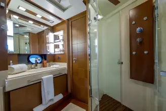 Thumbnail von Azimut Grande 105 La Rubia