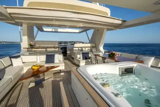 Thumbnail von Azimut Grande 105 La Rubia