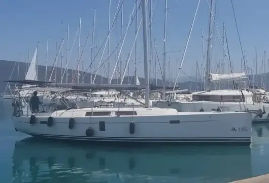 Hanse 445