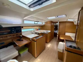 Thumbnail von Jeanneau Sun Odyssey 440 Moon