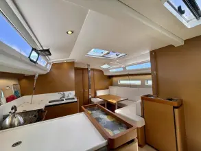 Thumbnail von Jeanneau Sun Odyssey 440 Moon