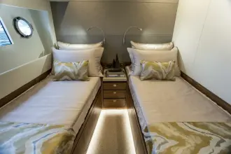 Thumbnail von Johnson 70 70' Johnson Skylounge 2026