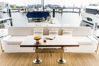 Thumbnail von Johnson 70 70' Johnson Skylounge 2026