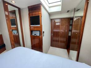 Thumbnail von Fairline Squadron 65