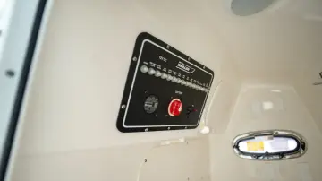 Thumbnail von Boston Whaler 270 Dauntless