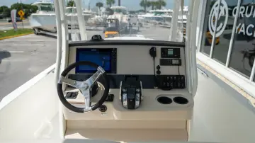 Thumbnail von Boston Whaler 270 Dauntless