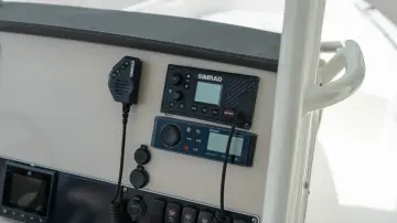 Thumbnail von Boston Whaler 270 Dauntless