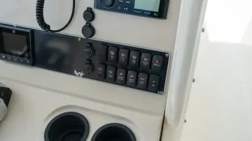 Thumbnail von Boston Whaler 270 Dauntless
