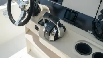 Thumbnail von Boston Whaler 270 Dauntless