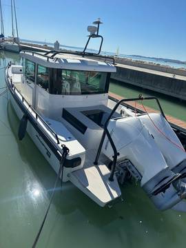 Axopar 28 Cabin
