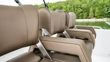 Thumbnail von Cruisers Yachts 38 VTR
