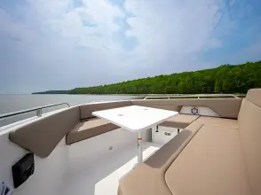 Thumbnail von Cruisers Yachts 38 VTR