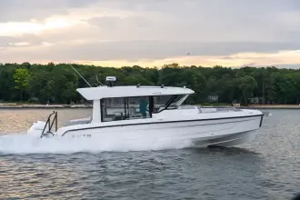 Thumbnail von Cruisers Yachts 38 VTR EC