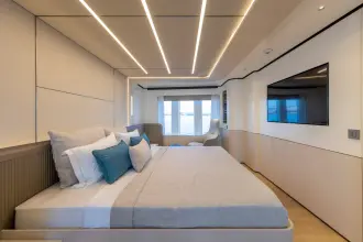 Thumbnail von Custom 116' 2025