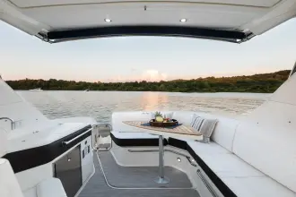 Thumbnail von Sea Ray 320 Sundancer