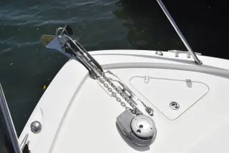 Thumbnail von Boston Whaler 315 Conquest Re-powered -  twin 350