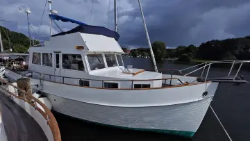 Grand Banks 48 MOTOR YACHT