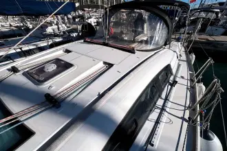 Thumbnail von Beneteau Oceanis 43