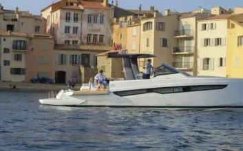 Thumbnail von Fiart Seawalker 39 Virage of London