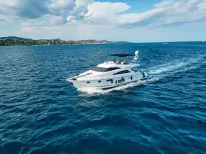 Thumbnail von Fairline Squadron 65