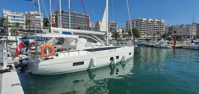 Bavaria Cruiser 45 Style Whisper