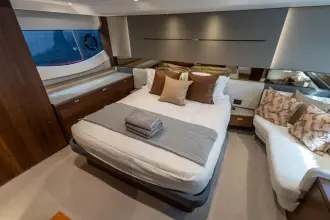 Thumbnail von Princess S62 Lady A of Lymington