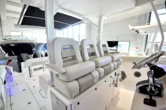 Thumbnail von Boston Whaler 380 Outrage BOSTON WHALER