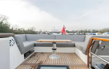 Thumbnail von Sealine F46 Excellent service history