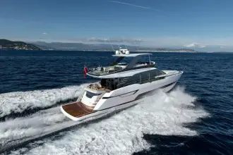 Thumbnail von Fairline Squadron 68