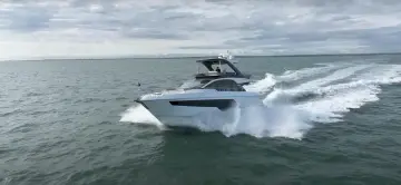 Thumbnail von Fairline Squadron 58