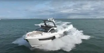 Thumbnail von Fairline Squadron 58