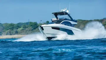 Thumbnail von Fairline Squadron 58
