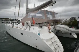 Lagoon 380 Top Cat