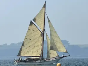Thumbnail von Laurent Giles Dyarchy Gaff Cutter