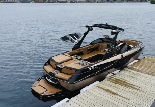 Malibu M220