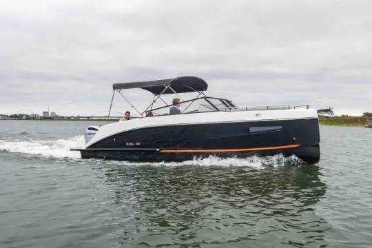 Maxima 800 Cabin
