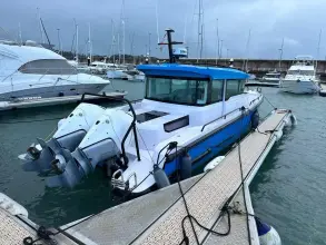 Axopar 37 XC Cross Cabin