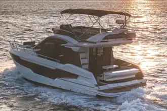 Thumbnail von Galeon 400 FLY