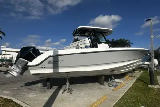 Thumbnail von Boston Whaler 280 Outrage