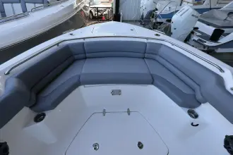Thumbnail von Boston Whaler 330 Outrage