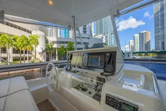 Thumbnail von Ferretti Yachts 830 Noral