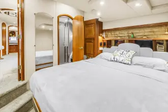 Thumbnail von Cruisers Yachts 5370 Express