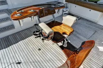 Thumbnail von Viking 74 Enclosed Bridge