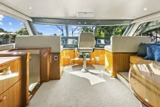 Thumbnail von Viking 74 Enclosed Bridge
