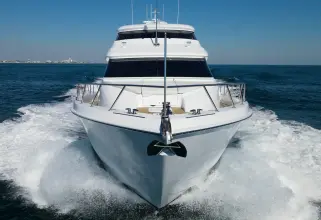 Thumbnail von Hatteras 80 Enclosed Bridge Skylounge