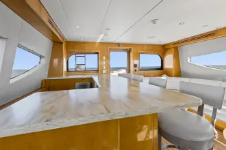 Thumbnail von Hatteras 80 Enclosed Bridge Skylounge