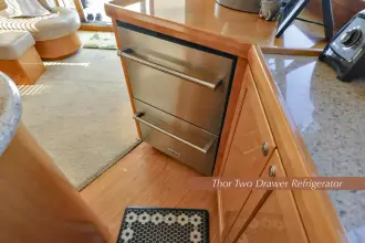 Thumbnail von Mckinna 57 Pilothouse Decompress