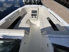 Thumbnail von Boston Whaler 270 Vantage