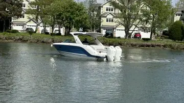 Thumbnail von Sea Ray SLX 310 Outboard