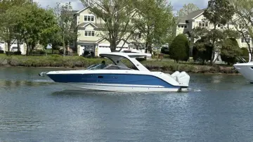 Thumbnail von Sea Ray SLX 310 Outboard
